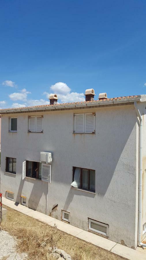 Apartment Perka 1 Pag Town Exterior photo
